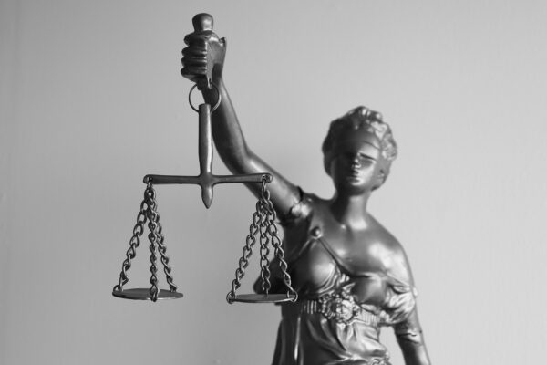 Quant dura un procés judicial? T’ho explico pas a pas